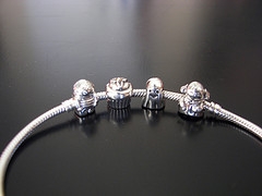 pandora bracelet cupcake charm